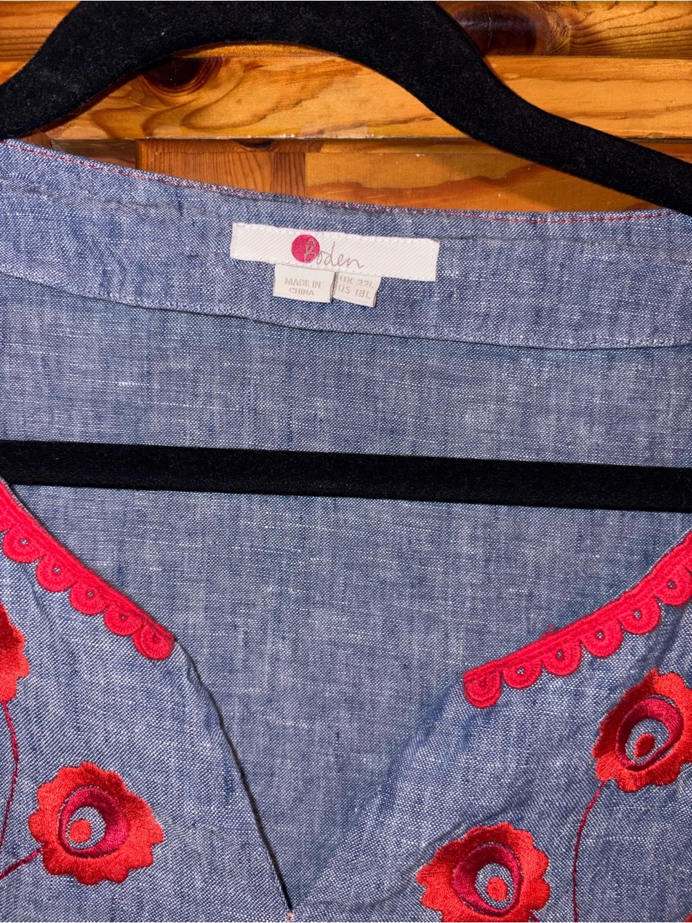 Boden Blue Chambray Sheath Dress with Red Floral Embroidery 18L - Picture 2 of 4